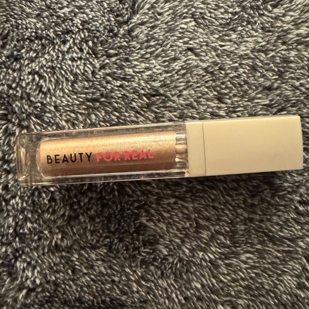 Liquid eyeshadow